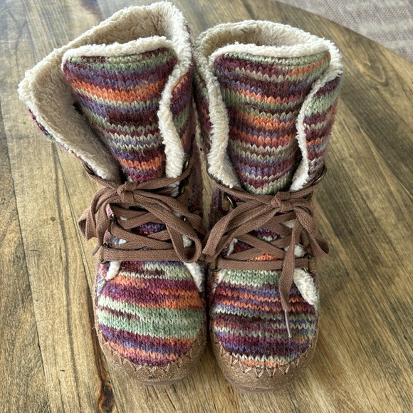 Girls Bear Paw Winter Sweater Boots - Picture 2 of 6